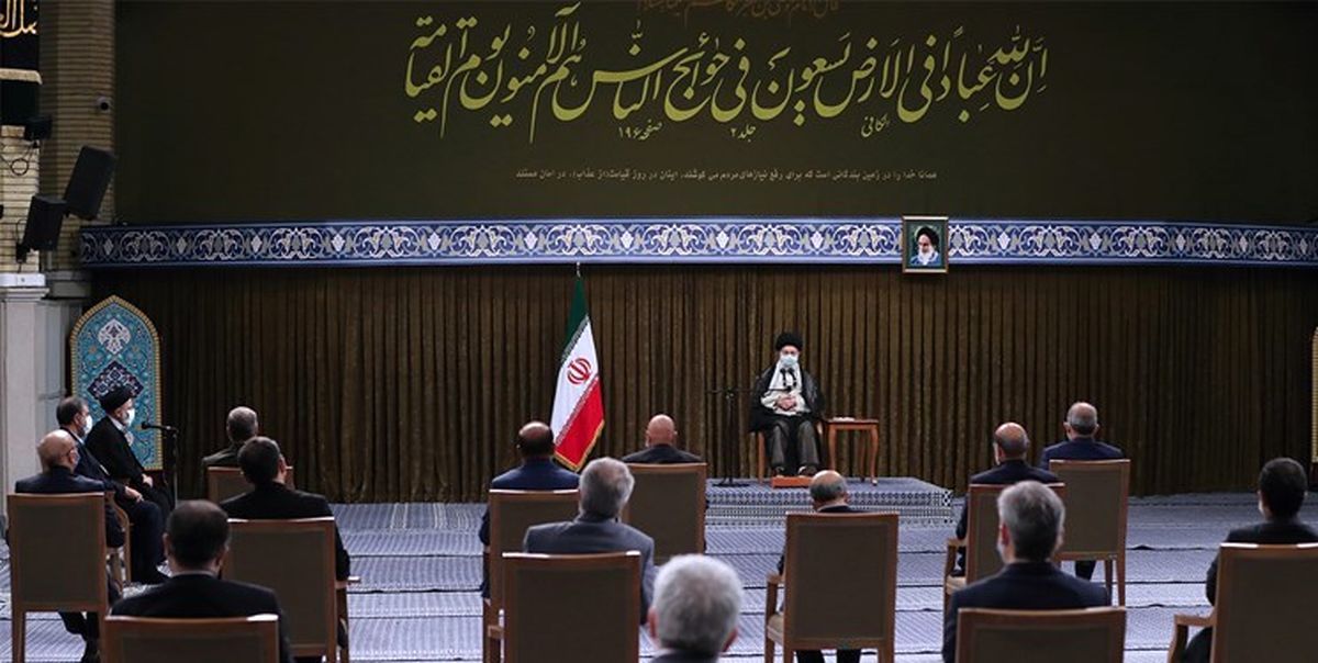 رهبر انقلاب خطاب به دولت سیزدهم : اعتماد آسیب‌دیده به دولت را ترمیم کنید