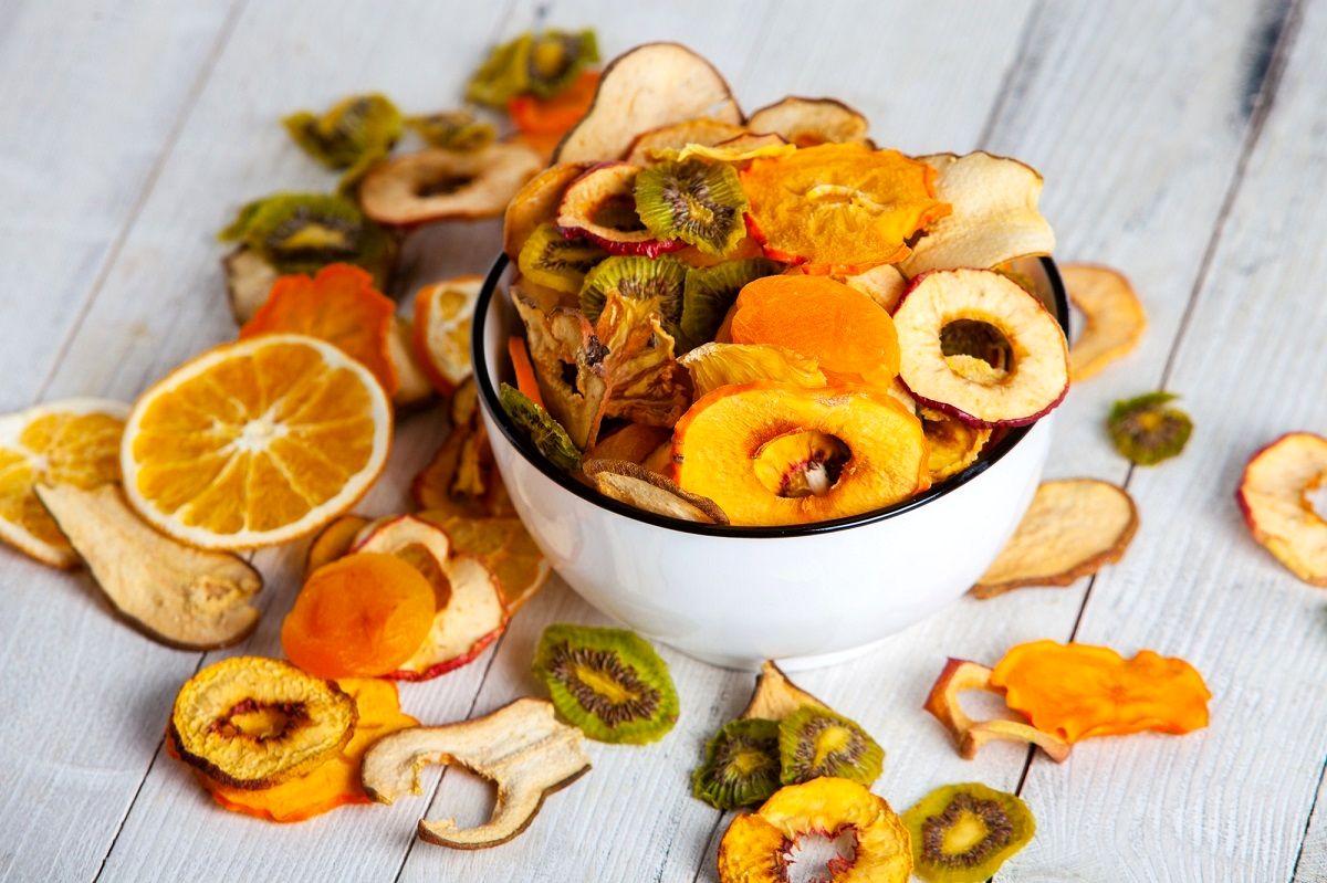 نگهداری میوه خشک در خانه و نکات مهم آن