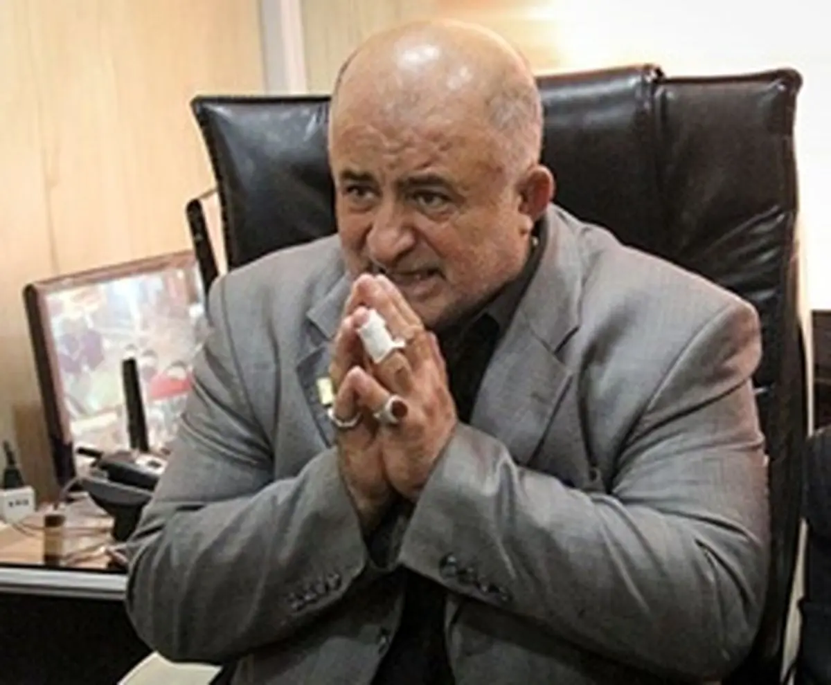 انتقاد نادر قاضی پور از شعار معروف هواداران تراکتورسازی