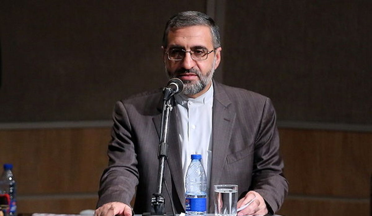 رئیس کل دادگستری استان تهران با خانواده شهید مقدس دیدار کرد