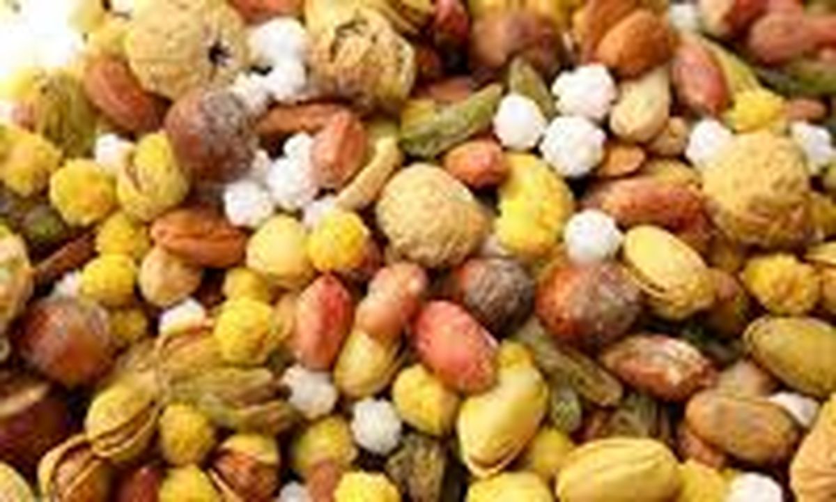 تهیه انواع میوه‌ و آجیل‌ برای نوروز اسراف است