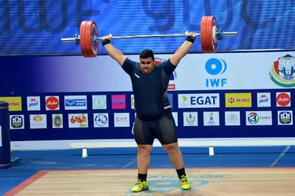 قهرمان المپیک شدم آقایان نیایند عکس یادگاری بگیرند