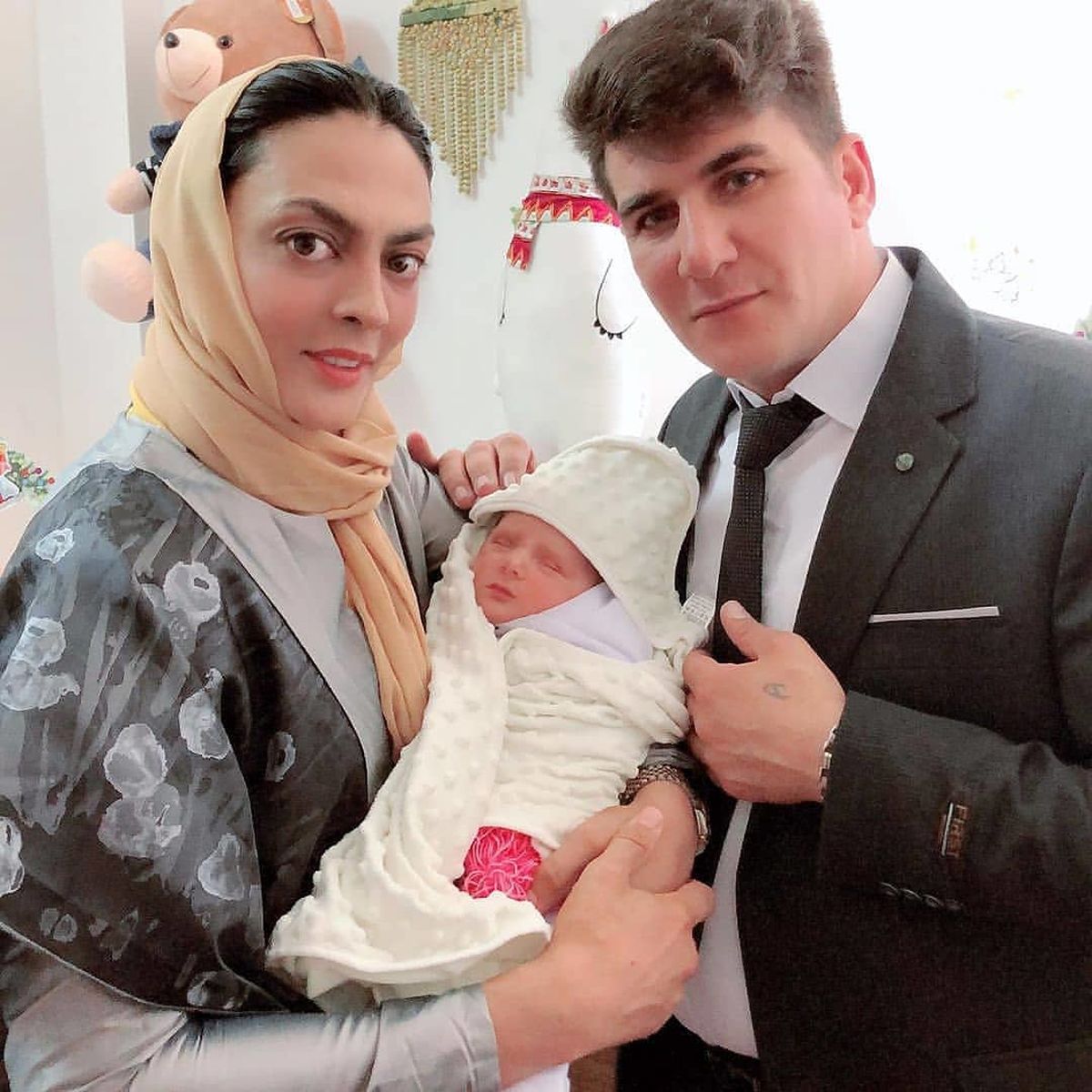 عکس عشق های شهربانو منصوریان در یک قاب