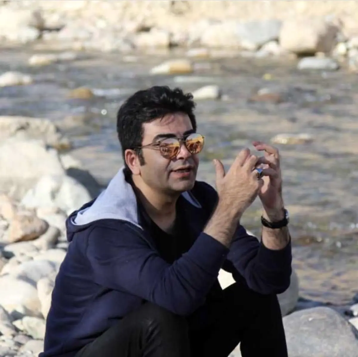 فرزاد حسنی لب رودخانه + عکس