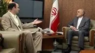 آشنایی با دانشمندی که کنار پیاده رو پایان نامه می نوشت