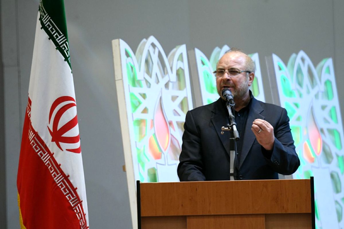 بجای تکیه بر مردم در اقتصاد به بیگانگان تکیه نکنیم/ خصوصی‌سازی نداریم اگر هم داریم خاصه سازی است نه خصوصی‌سازی