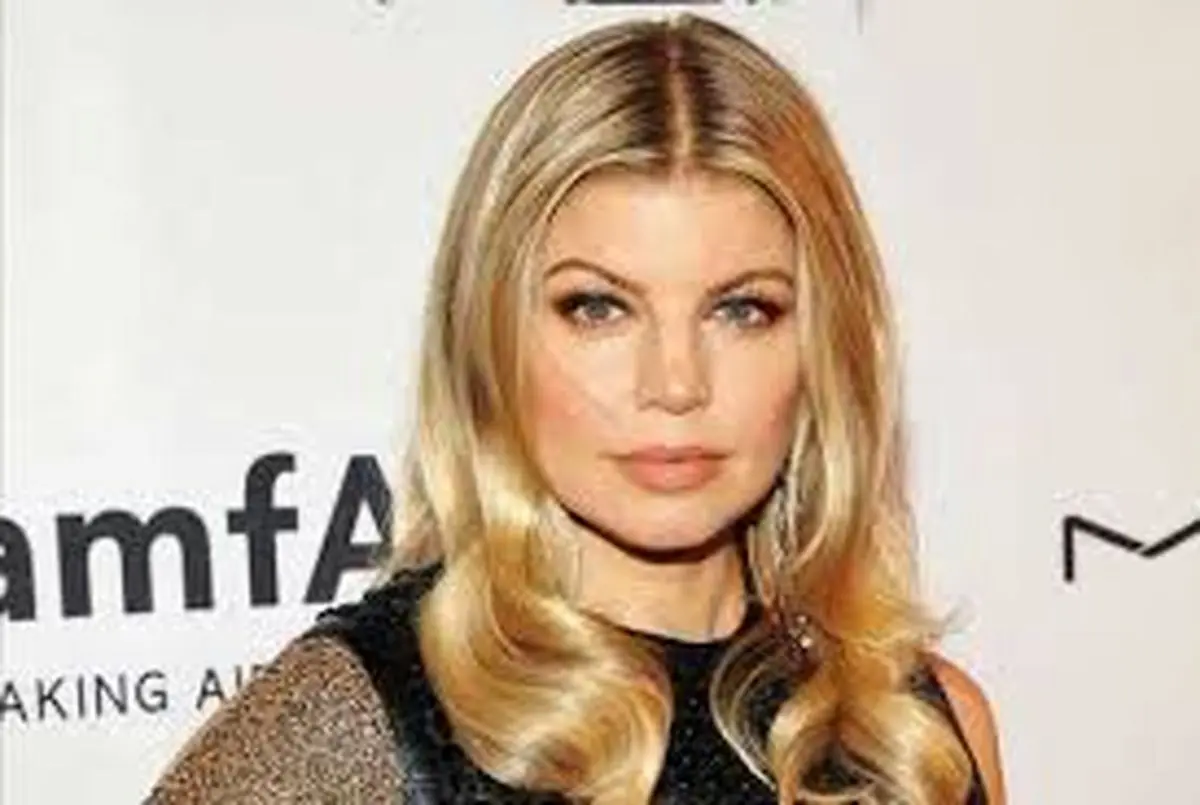 گریه کردن خواننده و بازیگر هالیوودی پس از اینکه شوهرش وی را طلاق داد! عکس