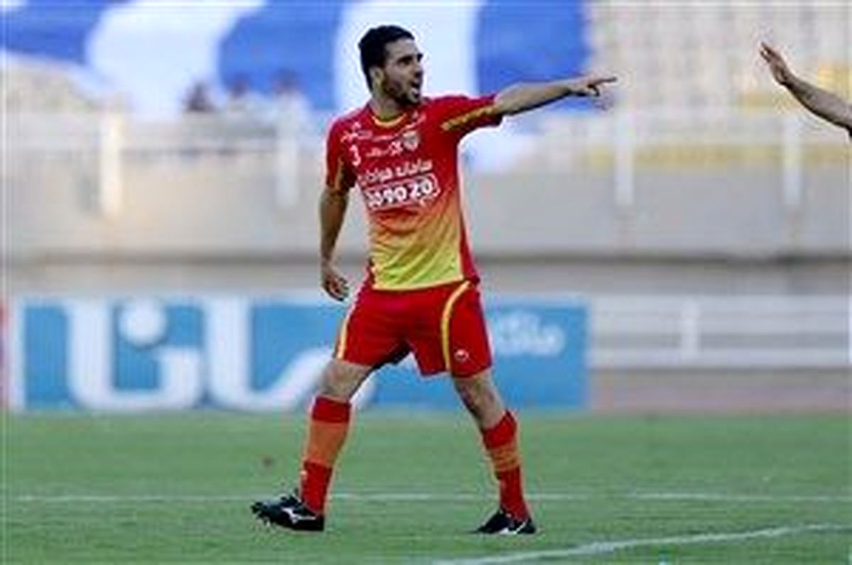 ساسان انصاری در سه راهی تهران- اصفهان و خارجه!