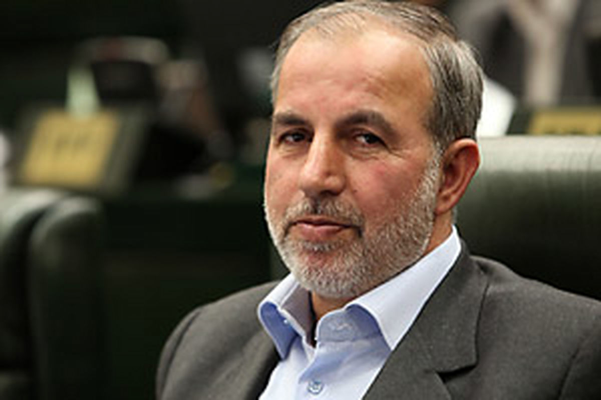 سیاسیون در ورزش دخالت نکنند