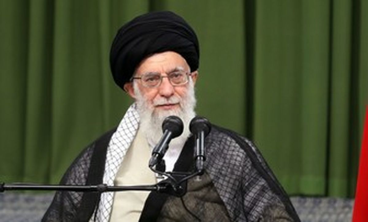 پیام رهبر انقلاب در پی اهانت یک نشریه فرانسوی به ساحت مقدس پیامبر اعظم
