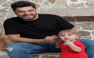 استایل جذاب سام درخشانی در کنار دخترش
