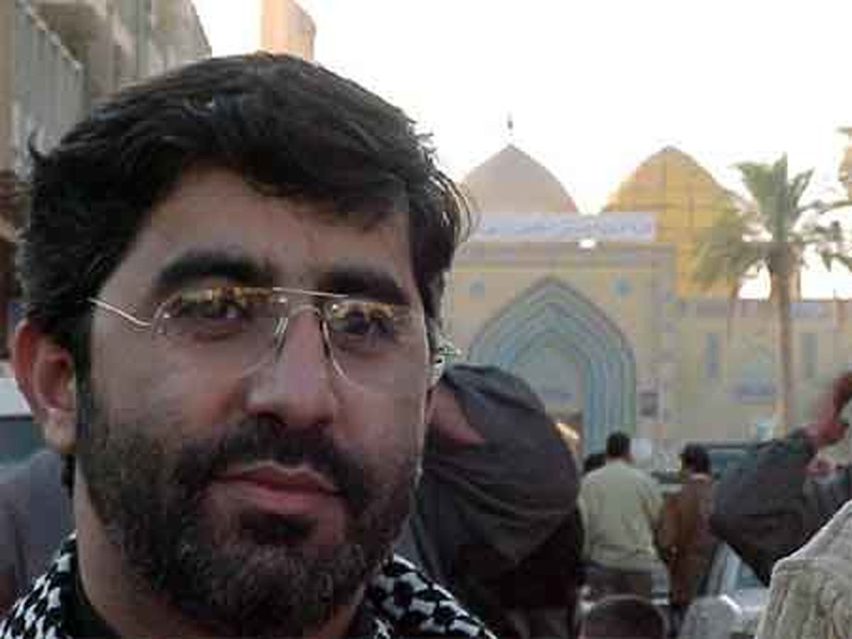 مداحی حاج محسن طاهری در حرم حضرت رقیه(س)با حضور حاج قاسم سلیمانی/ فیلم