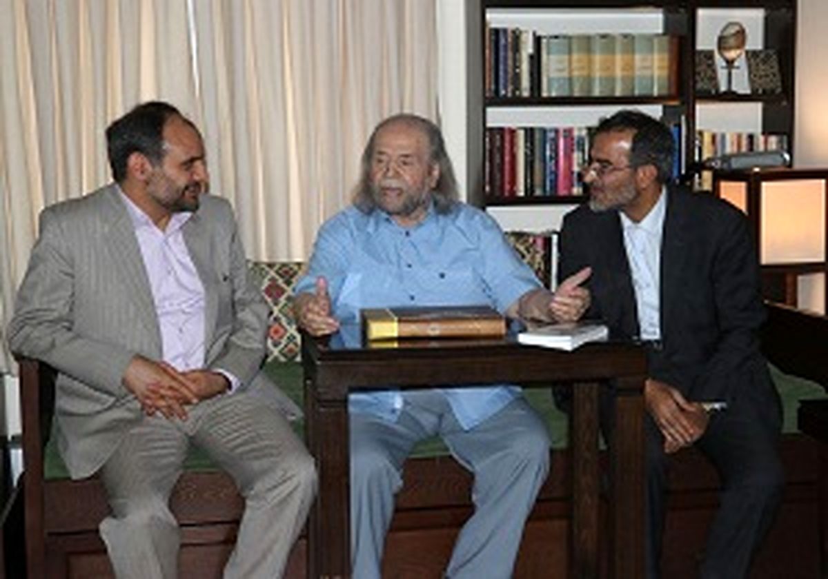 دیدار سرپرست فرهنگستان هنر با محمدعلی کشاورز