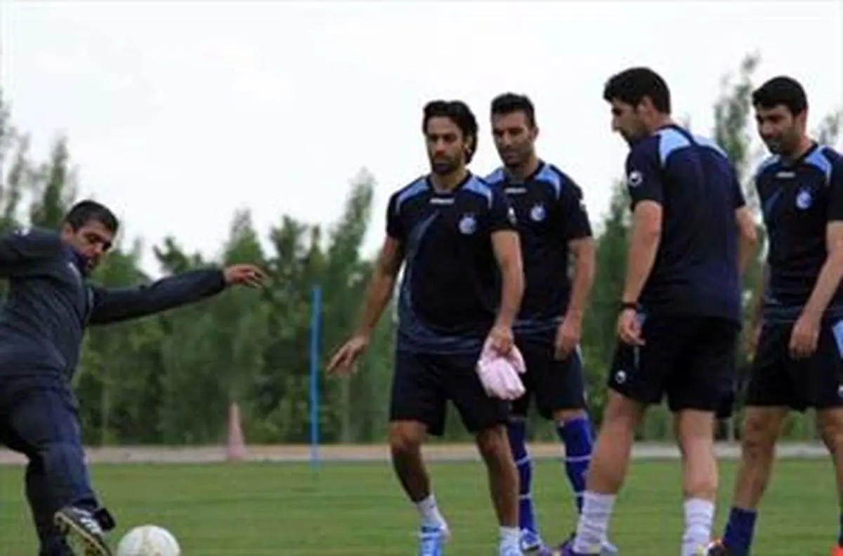 درخوسات هواداران از قلعه نویی