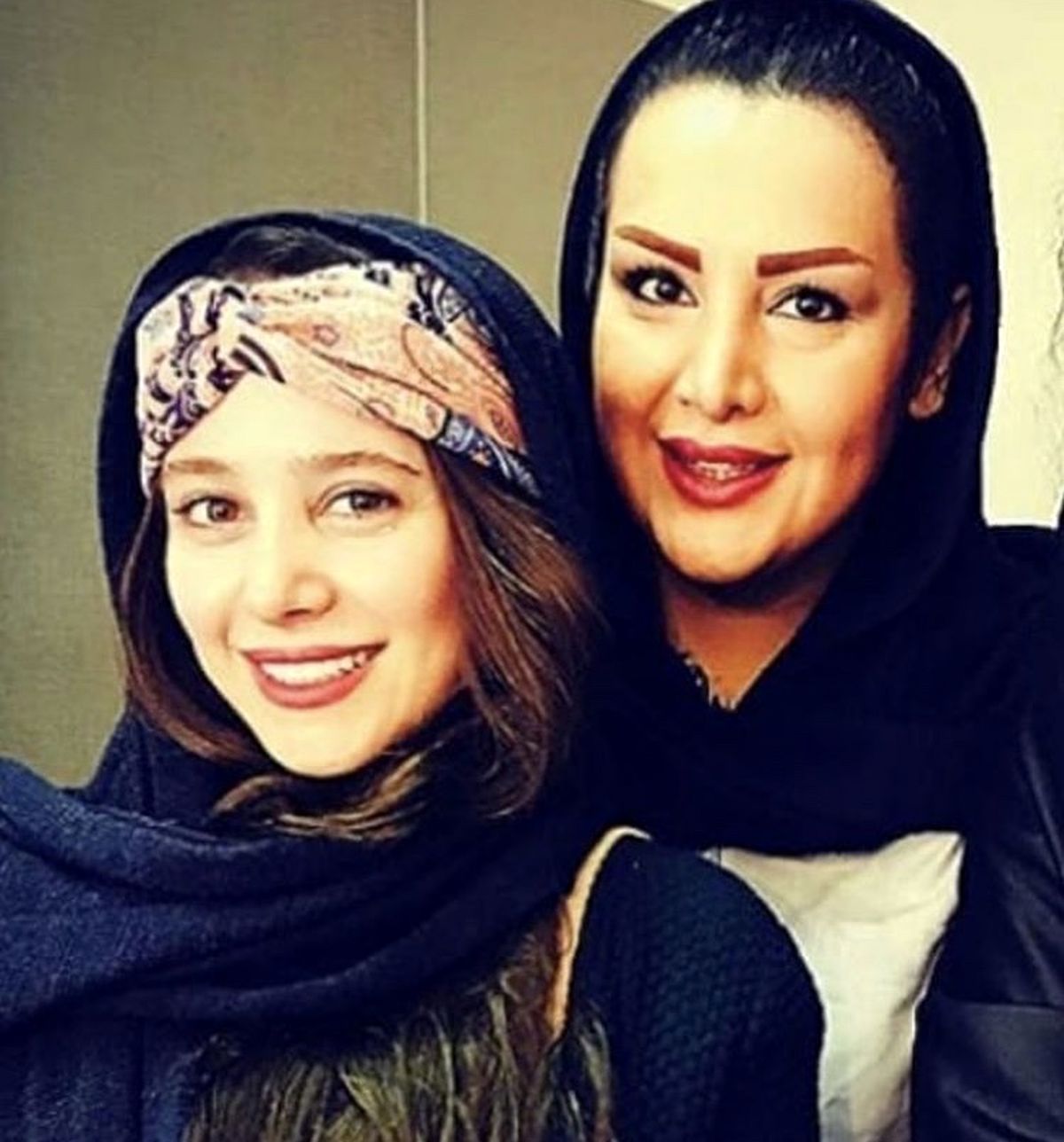 الناز حبیبی در آغوش‌ دوستش + عکس