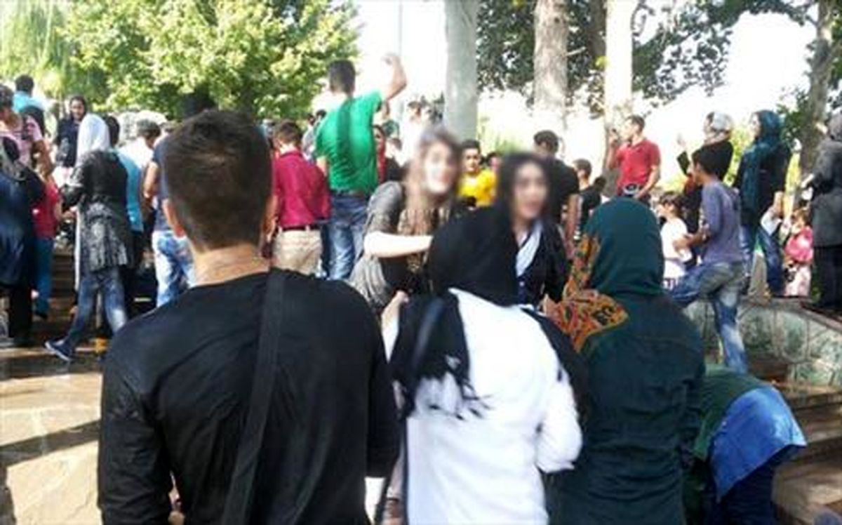 آب بازی مختلط در پارک ایران زمین کرج + تصاویر