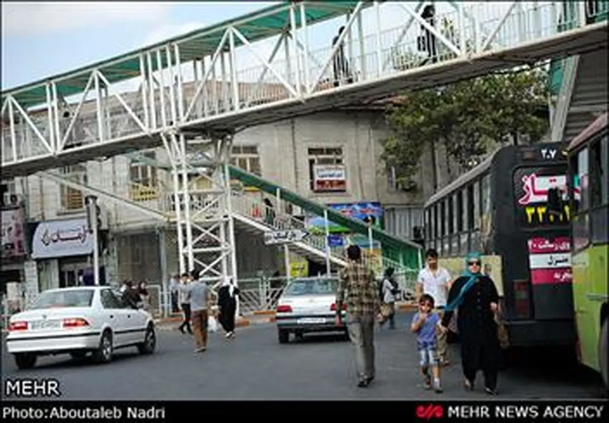 تبدیل پلهای عابرپیاده به فضای بی‌دفاع شهری