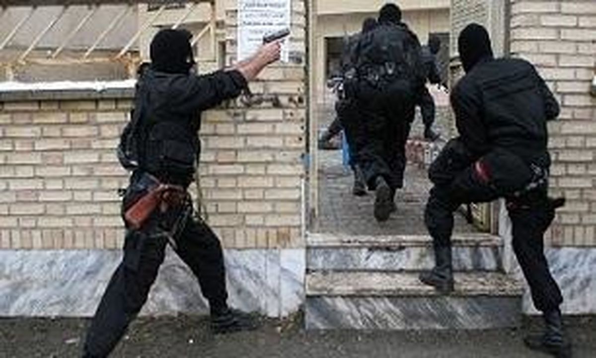 گروگان‌گیری کودک ۱۲ساله در گلوگاه