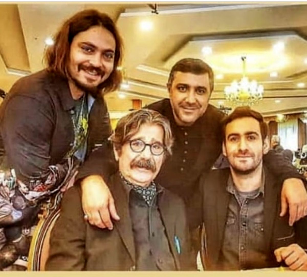 بازیگران هیولا در یک قاب + عکس
