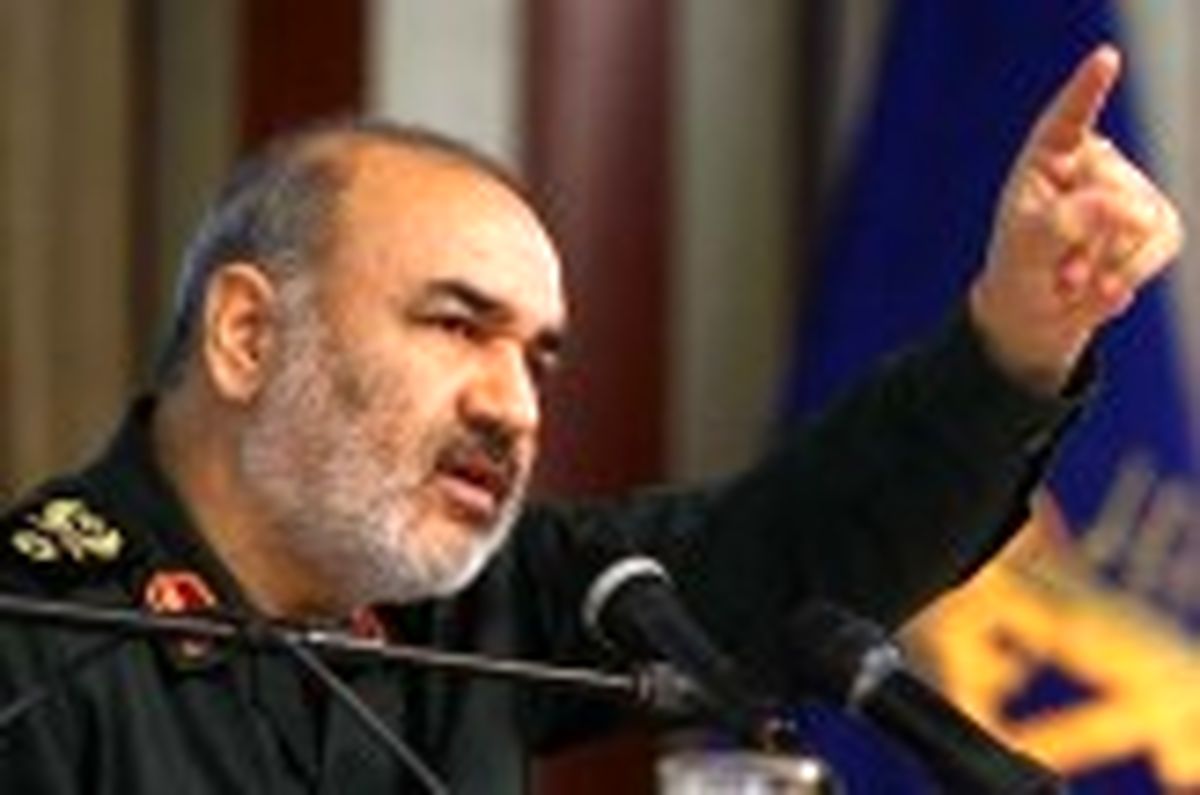 سرلشکر سلامی: اراده دشمن برای براندازی نظام اسلامی در هم شکست
