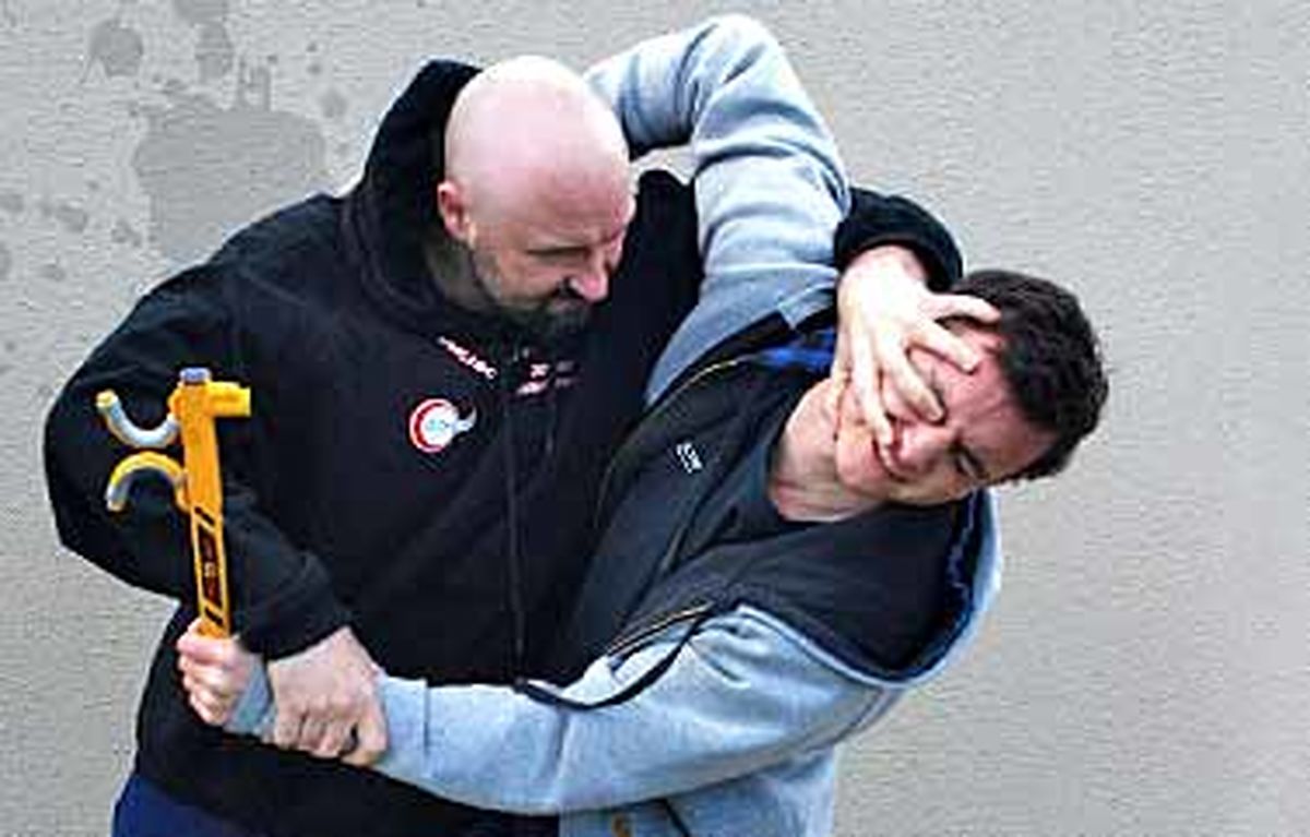 نکات دفاع شخصی برای محافظت از خود در مواقع اضطراری