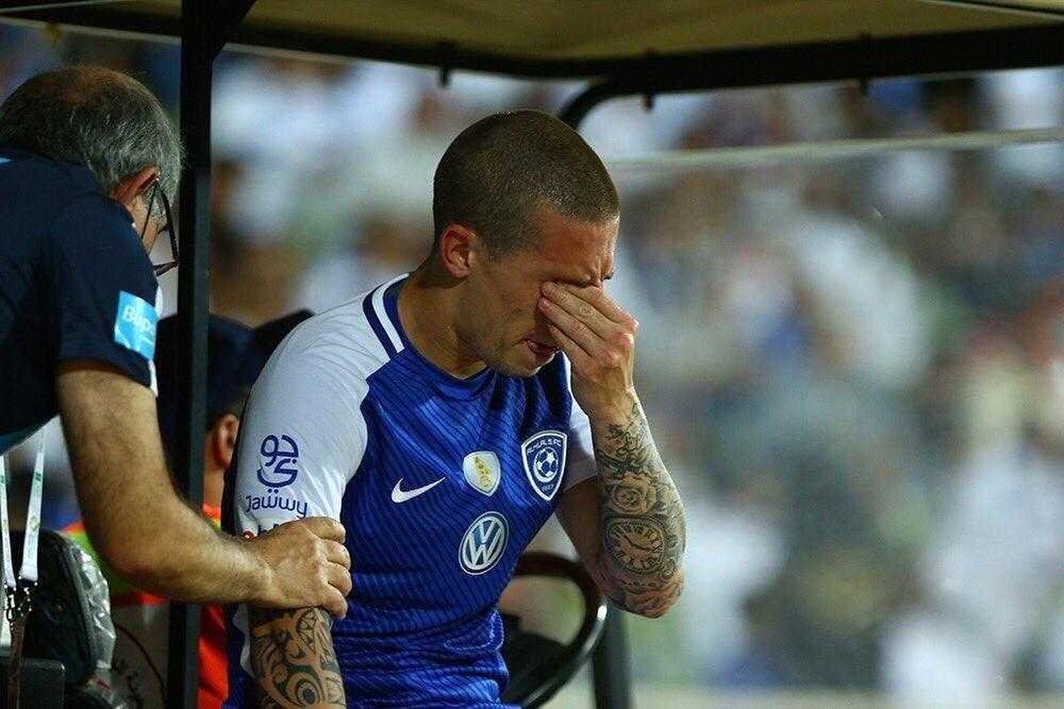 خداحافظی هافبک الهلال بعد از شکست مقابل استقلال