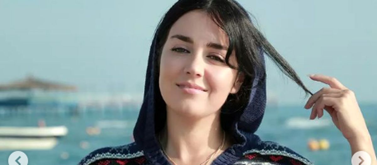 استایل پاییزی افسانه پاکرو در کنار دریا + عکس