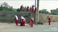 لحظه عجیب فرار دانش آموزان دختر از مدرسه !