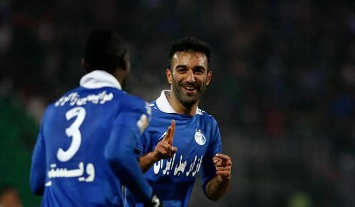 ماجرای قرارداد مدافع متعصب استقلال با پرسپولیس افشا شد!