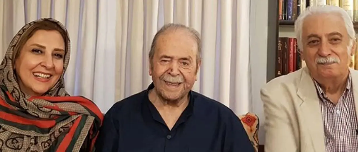 مرجانه گلچین در کنار پدر سالار