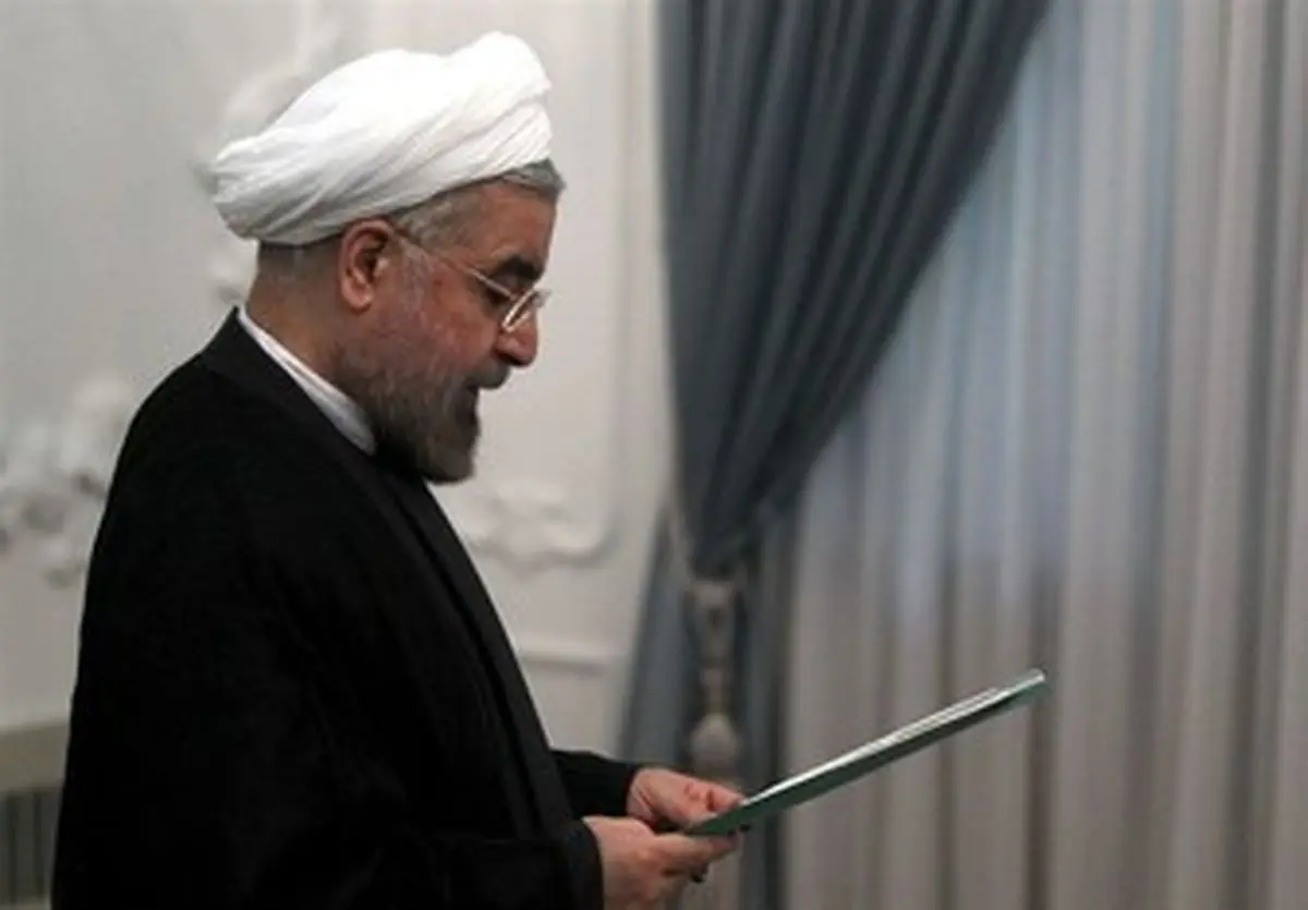 روحانی استعفای شریعتمداری را پذیرفت