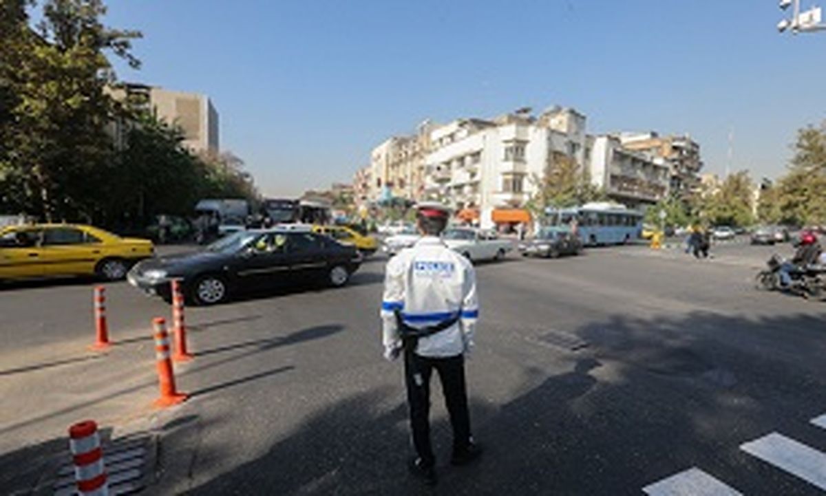 برخورد با اصناف مزاحم در محدوده خیابان انقلاب 