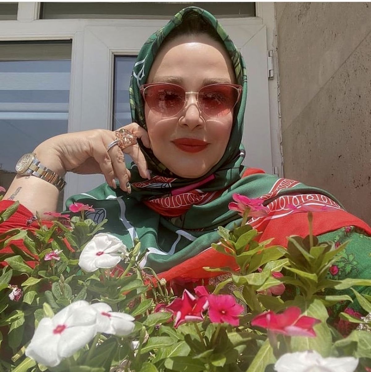 بهاره رهنما و بالکن زیبای خانه اش + عکی
