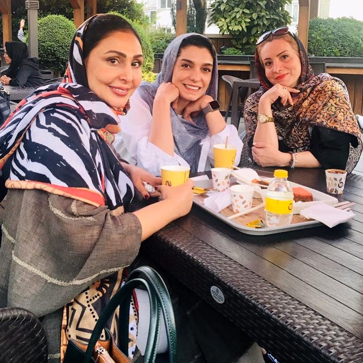 کافه گردی با طعم غیبت الیکا عبدالرزاقی+عکس