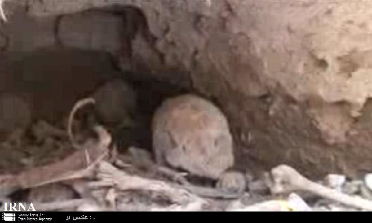کشف گور دسته‌جمعی قدیمی در بافق یزد