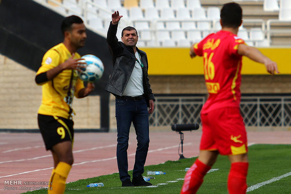 ویسی: هر دو پنالتی پرسپولیس مشکل داشت