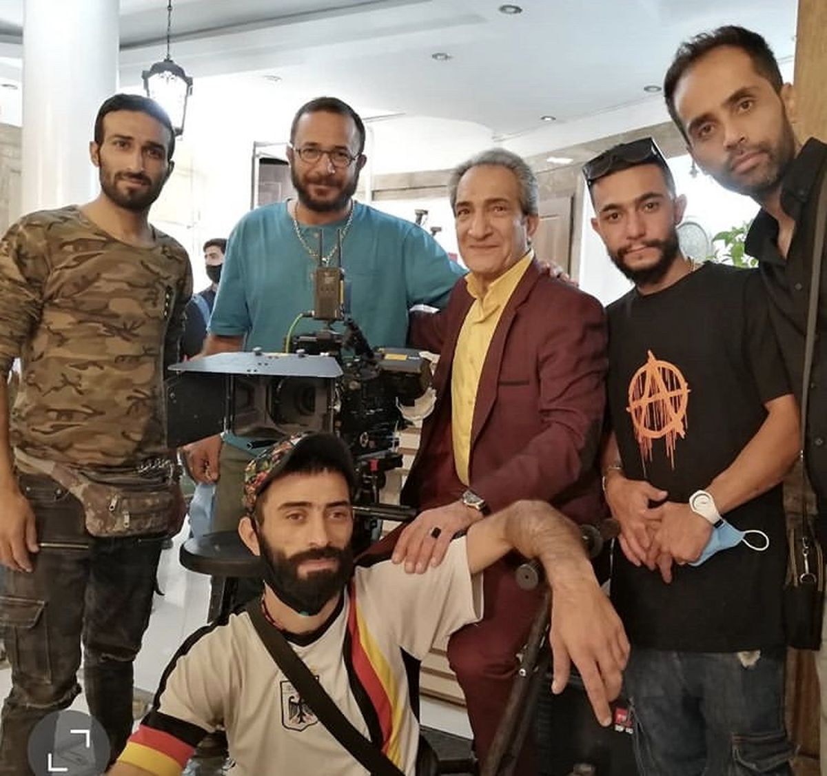 خشایار راد و دوستان پشتصحنه ایش + عکس