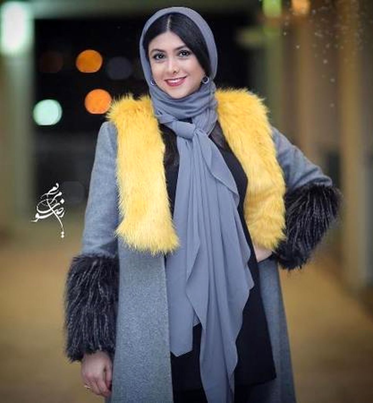 پالتوی عجیب خانم بازیگر در جشنواره فجر/عکس