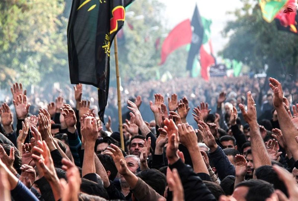 برپایی نماز جماعت ظهر تاسوعا و عاشورا در ۲۳۵۱ امامزاده