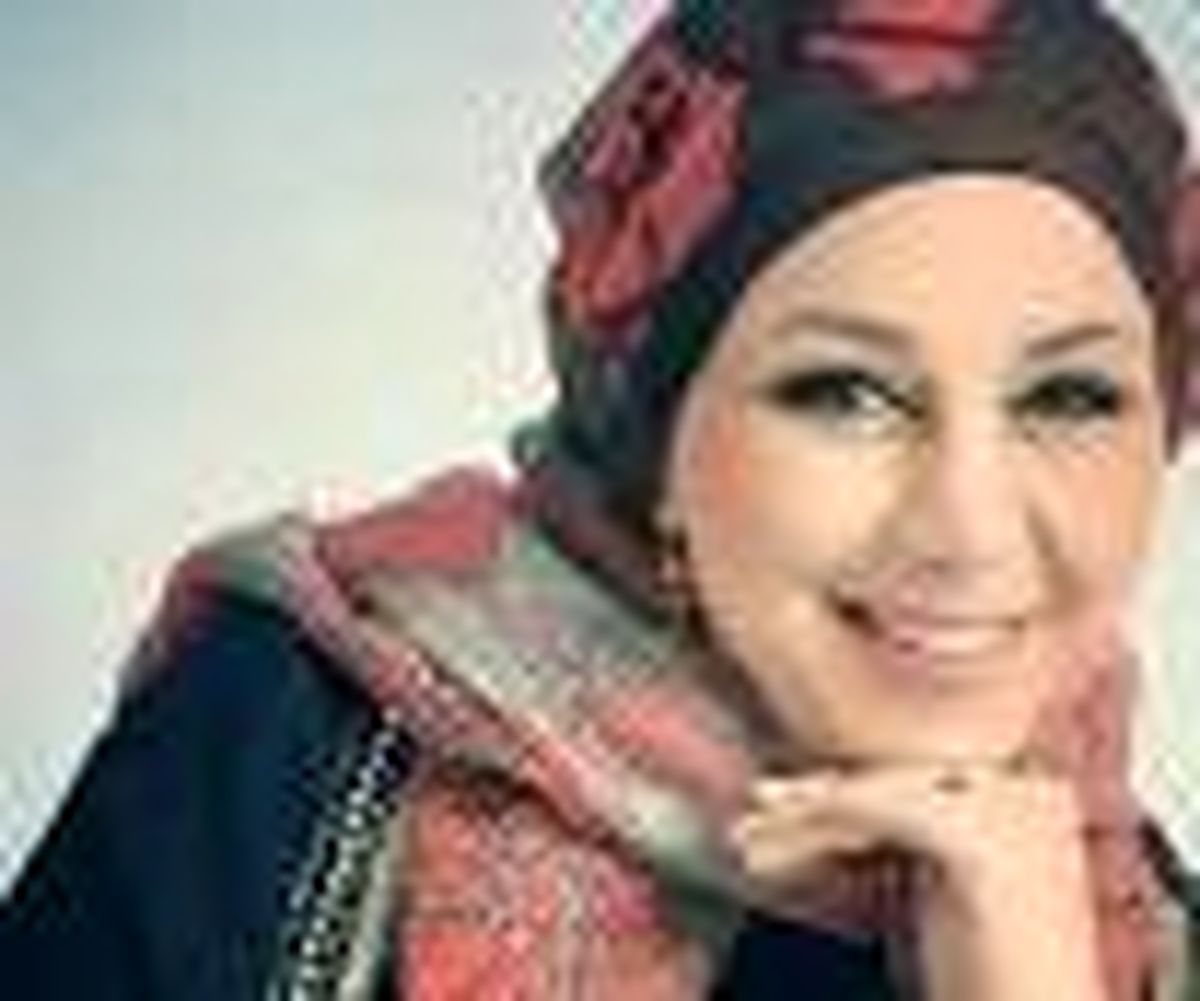لباس عجیب و غریب بهنوش بختیاری