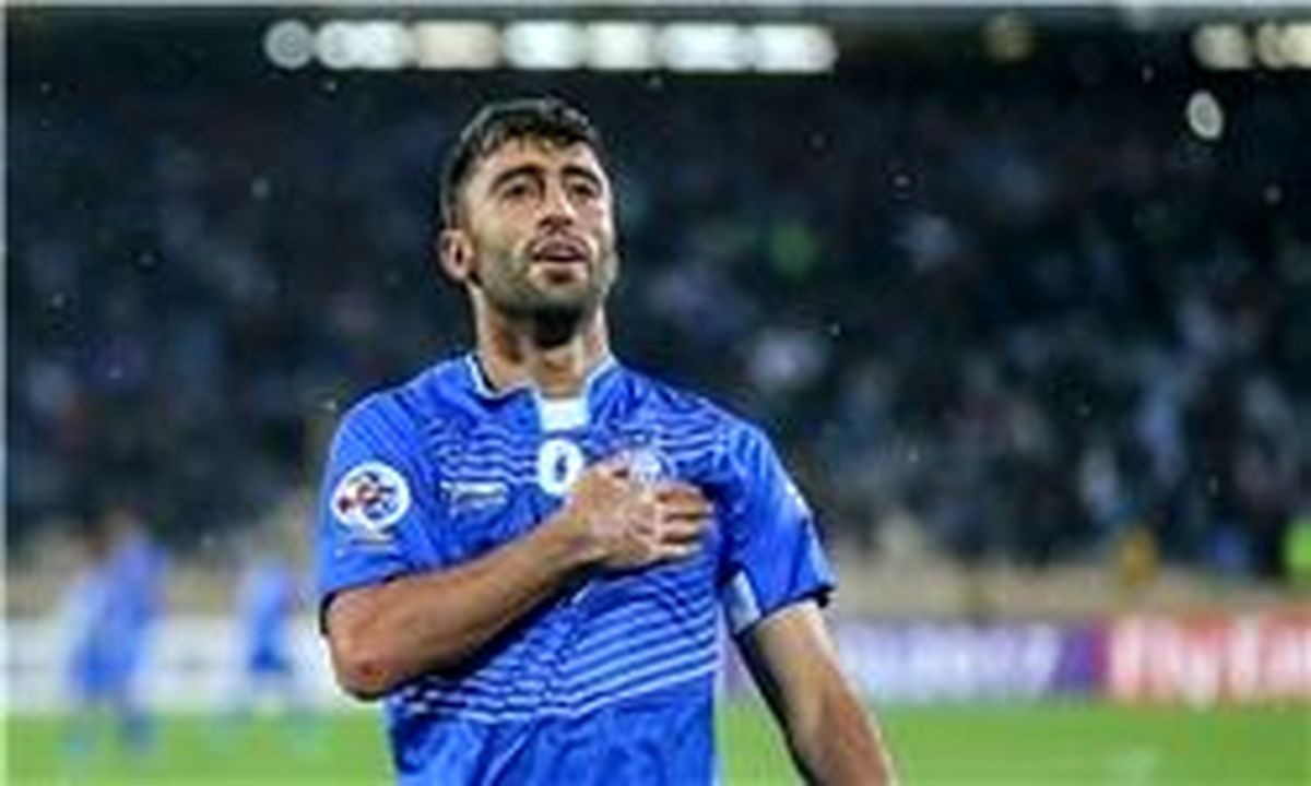 مهاجم محبوب استقلال در آستانۀ بازگشت