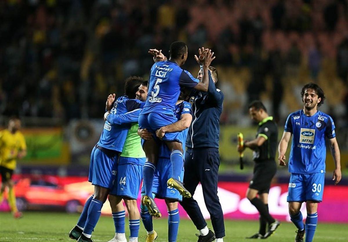زمانی: عدم دخالت‌ها باعث شد استقلال مقابل الهلال و سپاهان نتیجه بگیرد/ حسینی و برخی بازیکنان بیش از حد انتظار ظاهر شدند