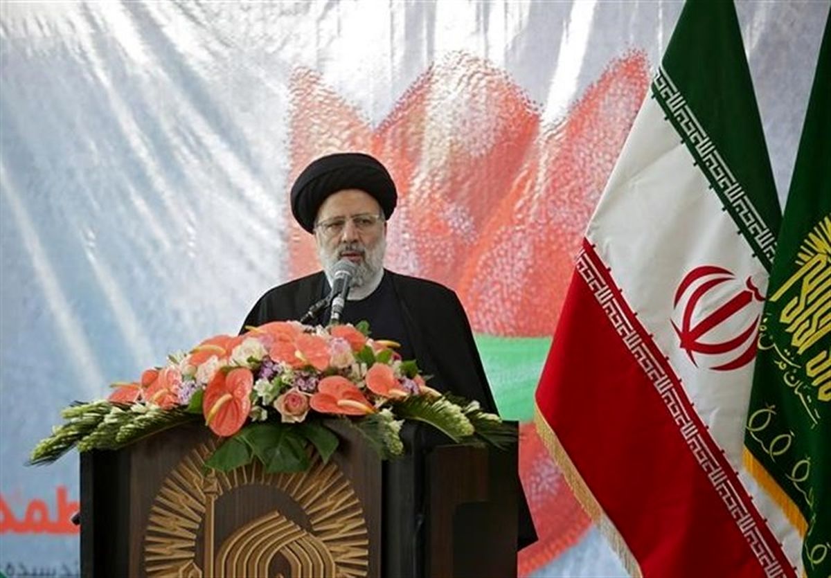 رئیسی: خدمت در چارچوب خادم‌یاری منفعت‌طلبانه نیست