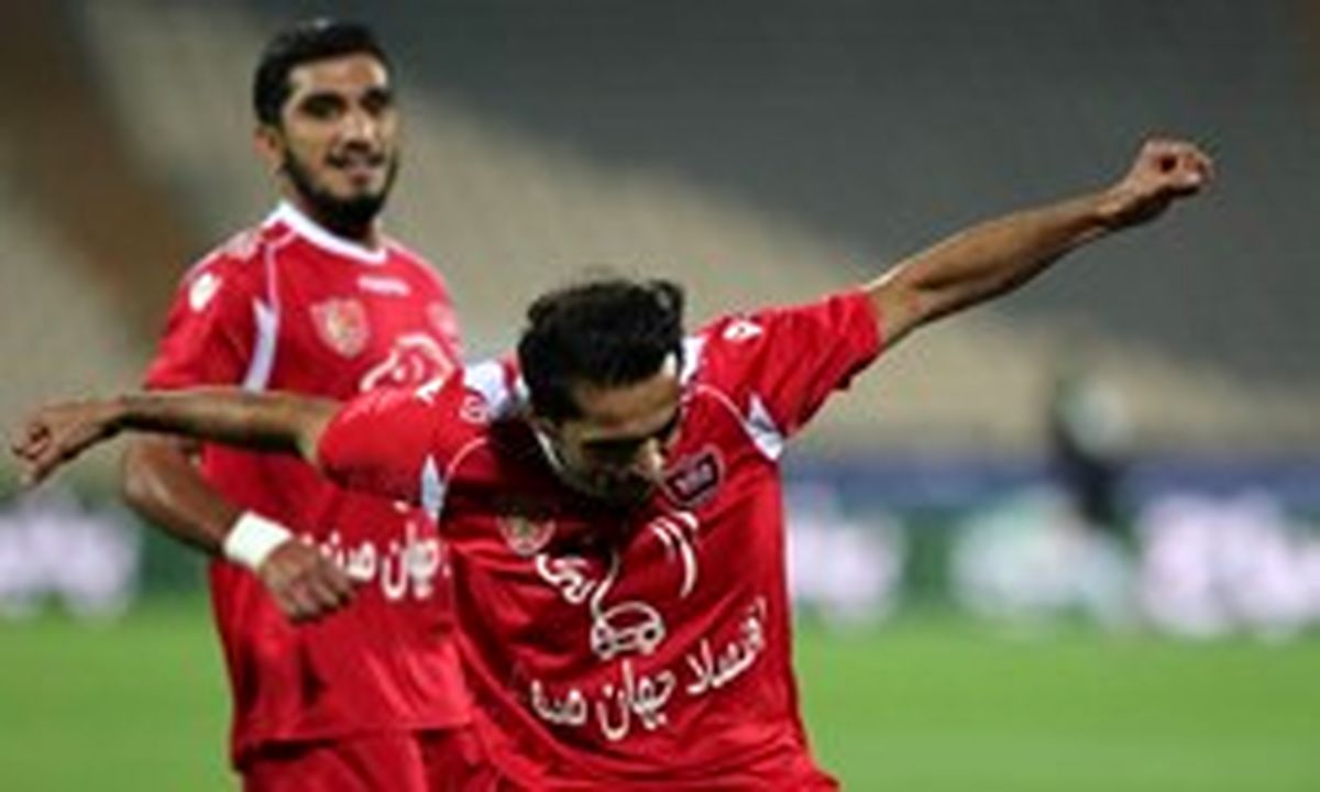 پیراهن پرسپولیس به فرزند مرحوم نوروزی اهدا شد