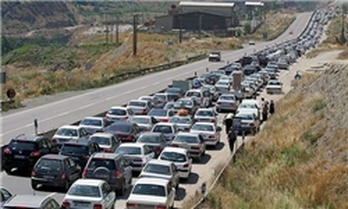 مه گرفتگی و ترافیک پرحجم در جاده چالوس 