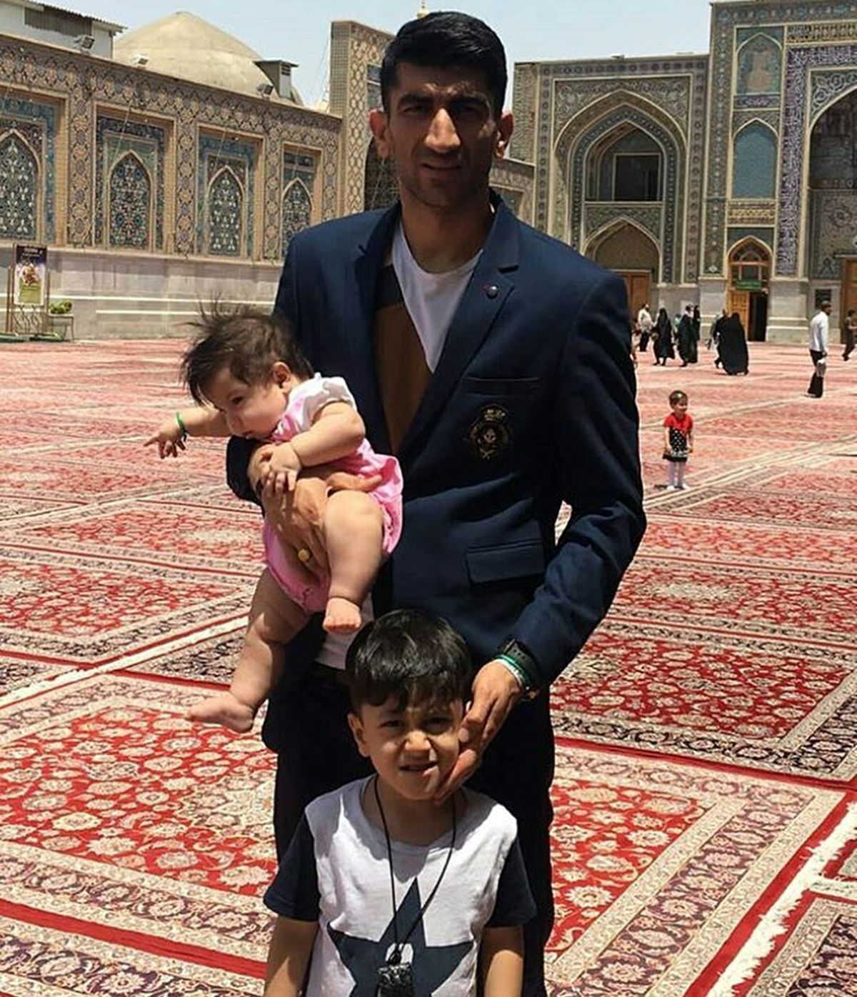 علیرضا بیرانوند و فرزندانش در مشهد