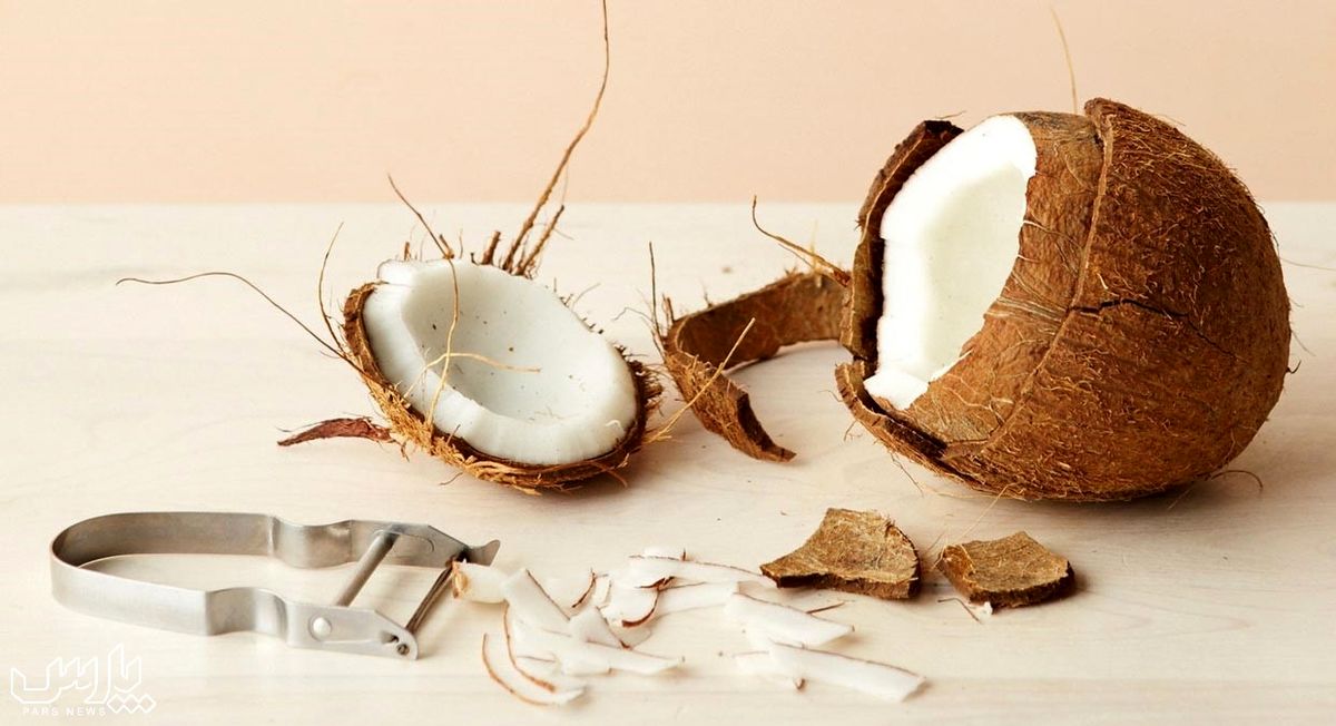 طریقه کندن پوست نارگیل با 3 روش آسان