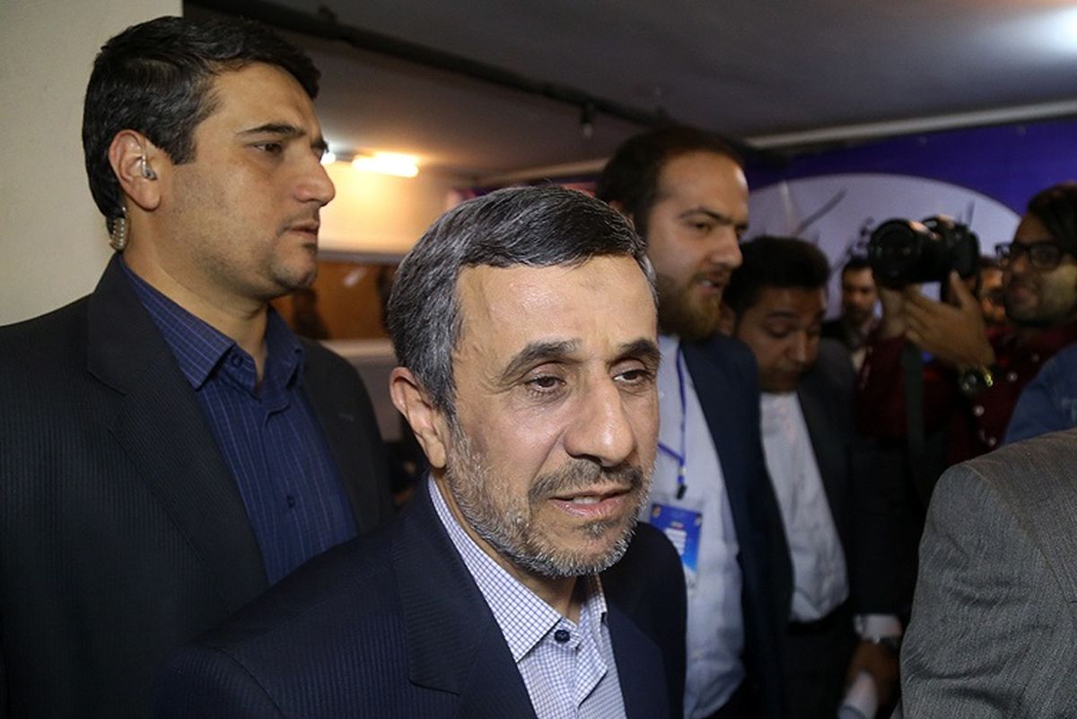 روان‌شناسیِ سیاسی سیر قهقرایی محمود احمدی نژاد