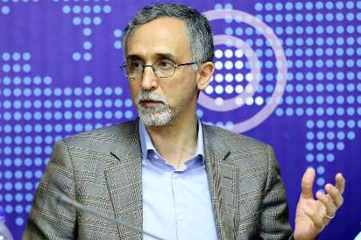 فعال اصلاح طلب: روحانی چگالی کابینه را افزایش دهد