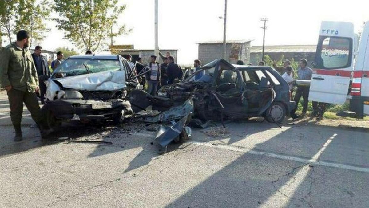 واژگونی خودروی حامل اتباع بیگانه در سراوان